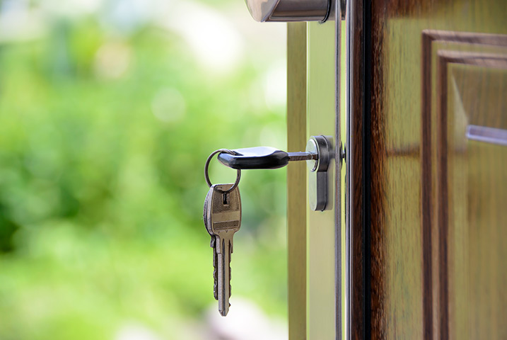A2B Locks are able to provide local locksmiths in Upper Edmonton to repair your broken locks. 